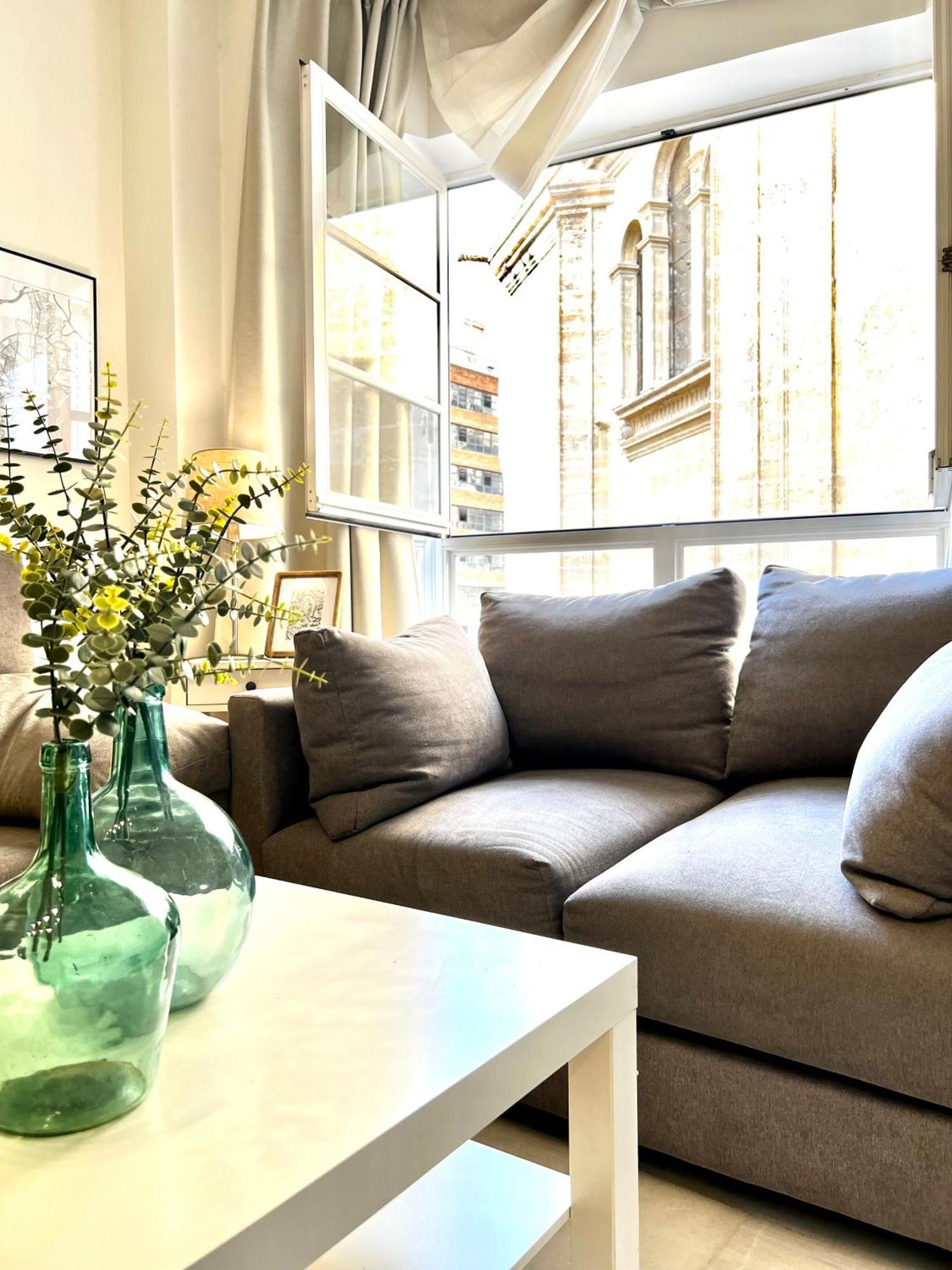 Nuevo Cathedral Deluxe Apartment Sinesedesignhomes Малага Екстериор снимка